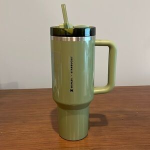 Starbucks Stanley 40oz Pearl Military Green Quencher Tumbler